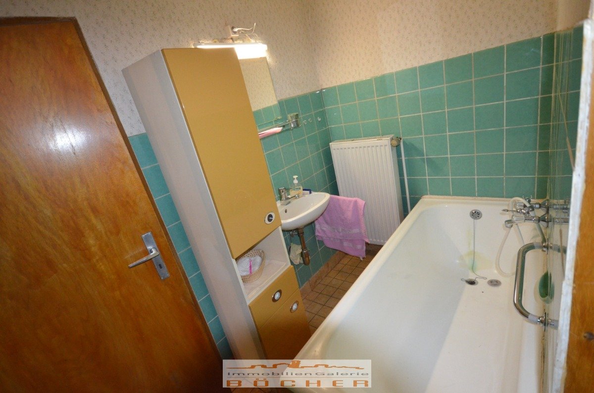 Bad m. Wanne Bad m. Wanne