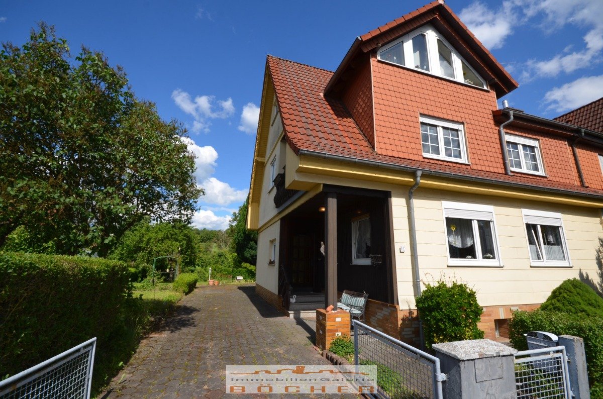 Gepflegtes Wohnhaus mit Traumgarten - mit 360°-Rundgang 