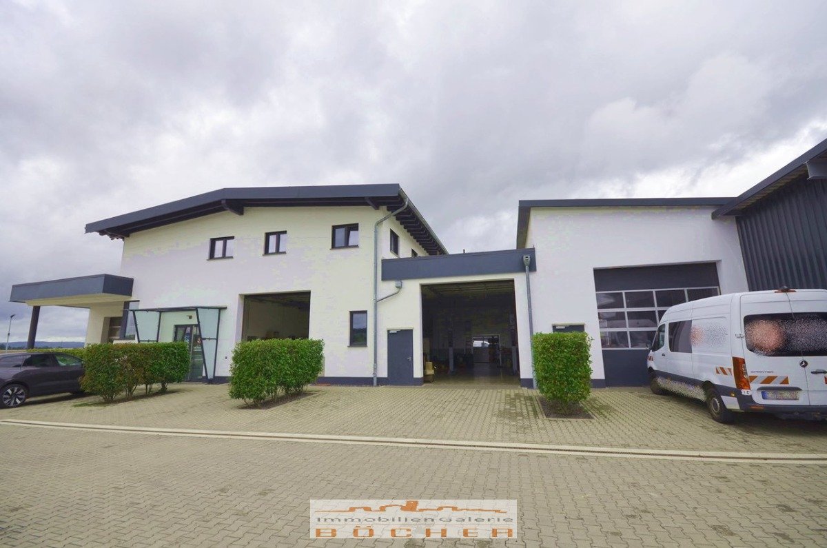 Kalbach: Neuwertige Büroräume in Kalbach (Fulda) zu vermieten Kalbach: Neuwertige Büroräume in Kalbach (Fulda) zu vermieten